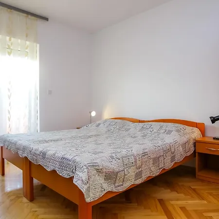 Apartman Surjan